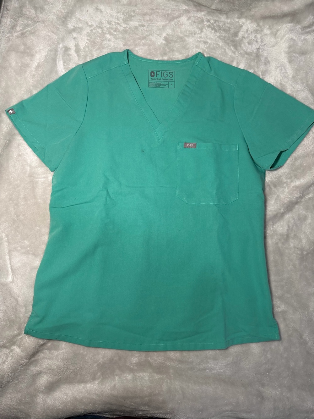 FIGS Women's V-Neck Scrub Top in Teal Green